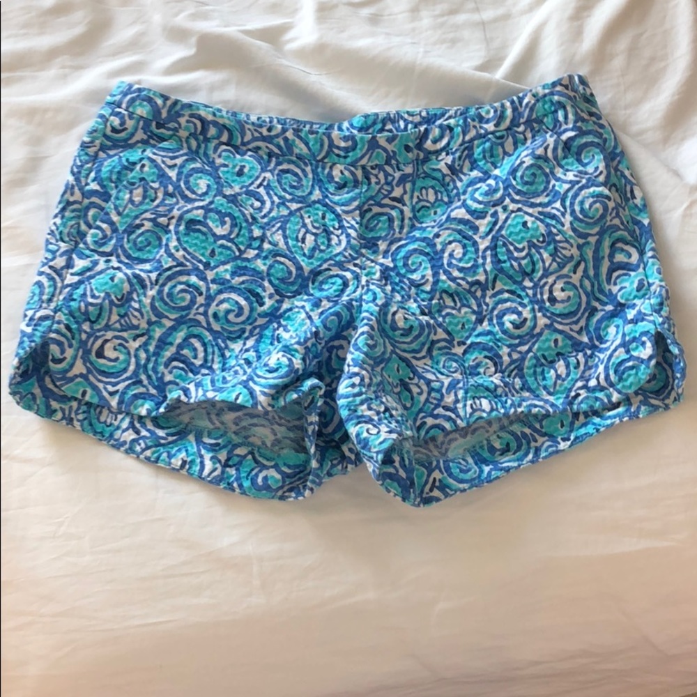 Lilly Shorts 3 inch inseam. Blue fish pattern.